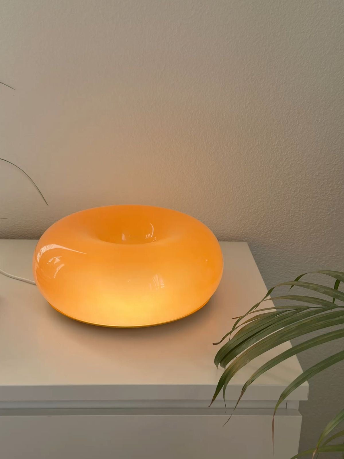 Orange Donut Tischlampe