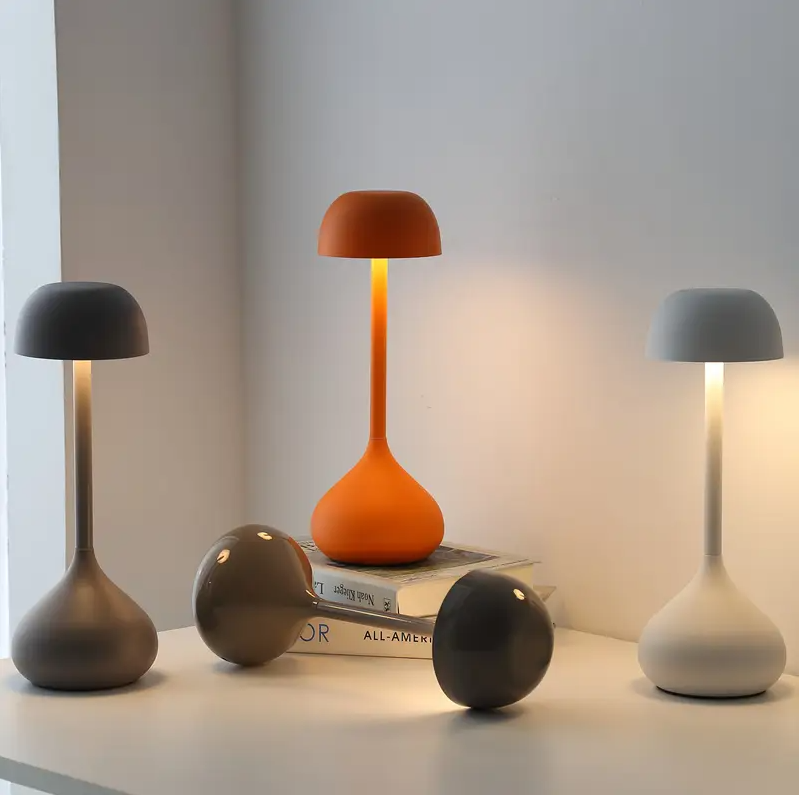 Nordische USB-Tischlampe