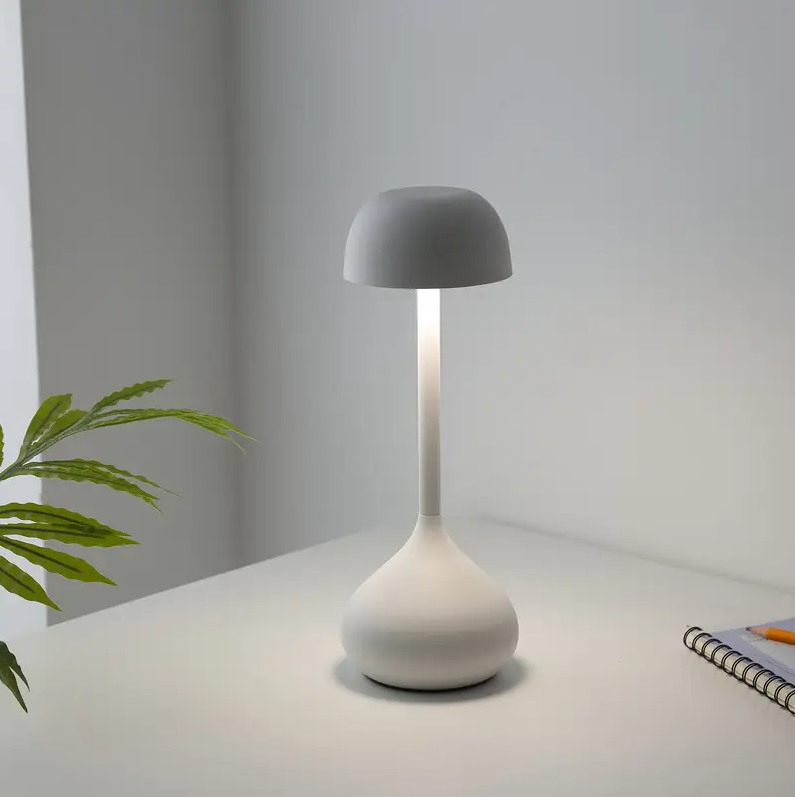 Nordische USB-Tischlampe